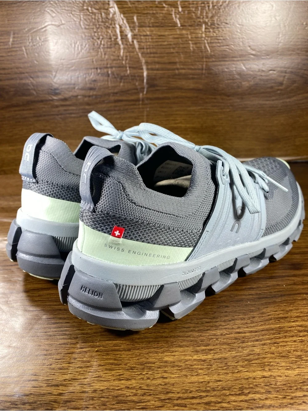 On Cloudswift women’s shoe size 7.5